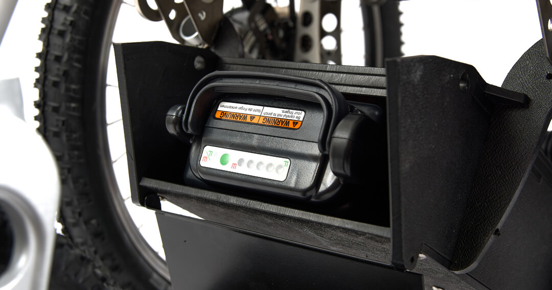 The battery is positioned for straightforward access, so charging and swapping is quick, simple, and completely independent.